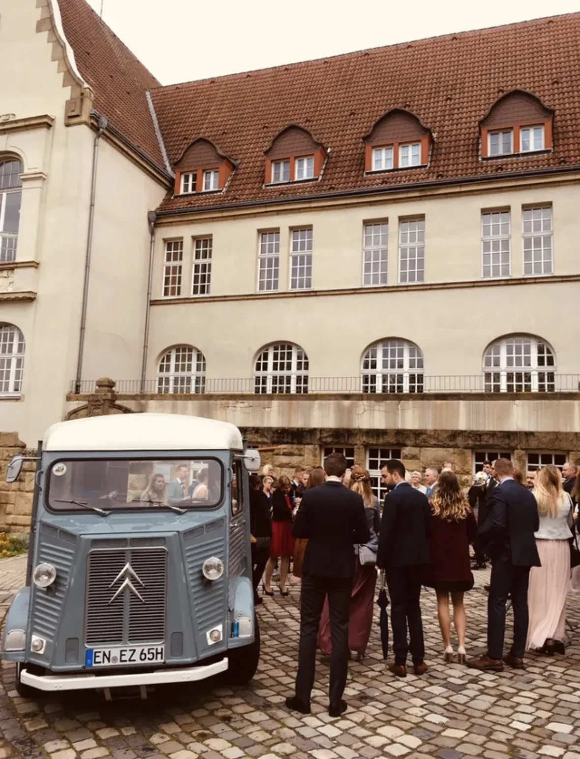 Foodtruck Blechbüchse bei einer Feier